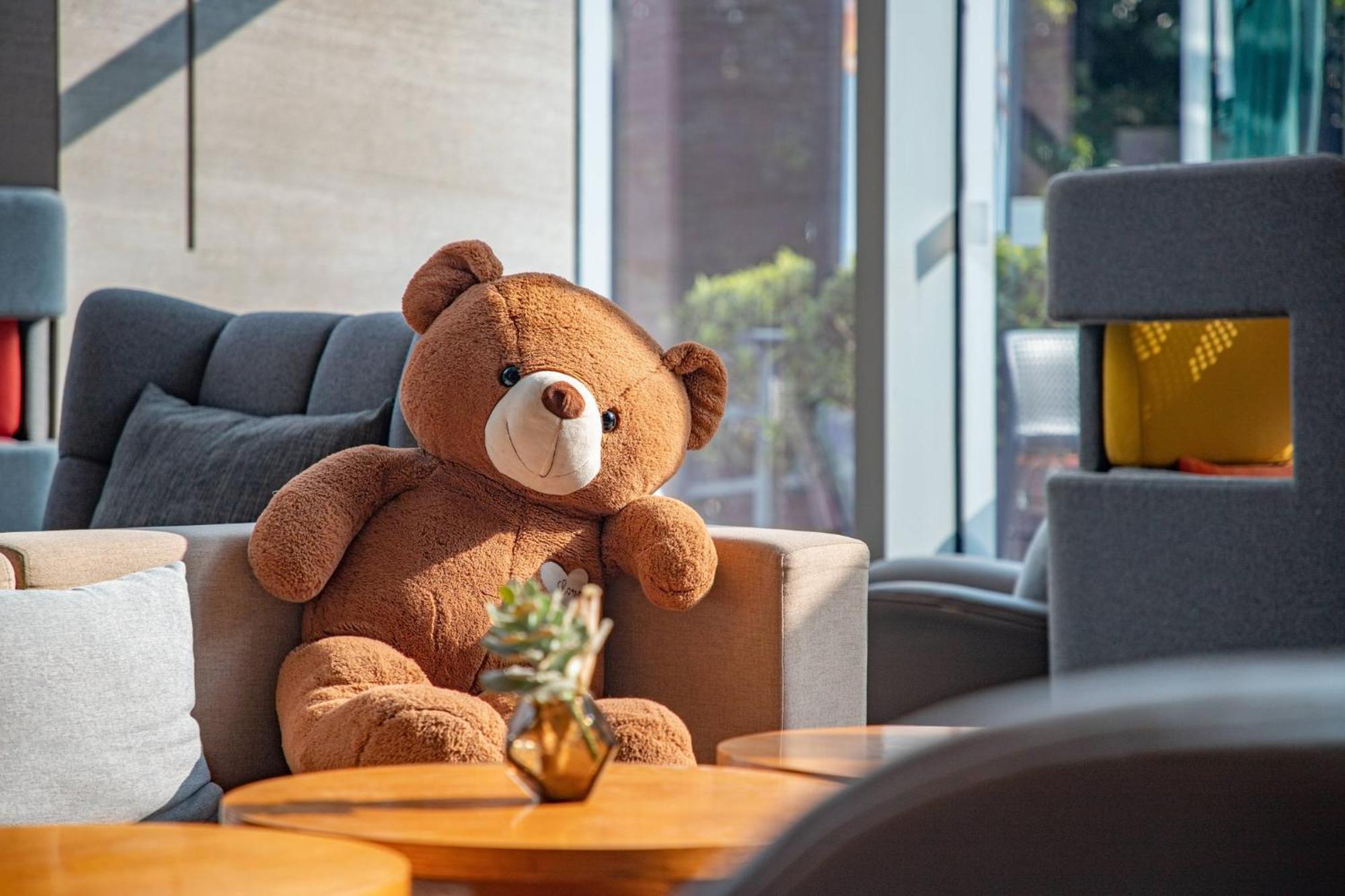 Holiday Inn Guangzhou South Lake Hotel - Ideal For Business & Leisure Εξωτερικό φωτογραφία