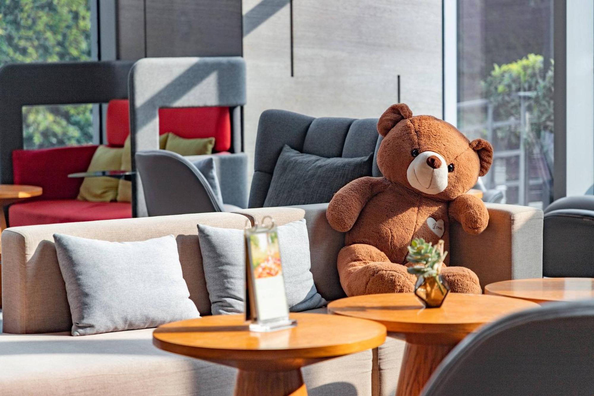 Holiday Inn Guangzhou South Lake Hotel - Ideal For Business & Leisure Εξωτερικό φωτογραφία