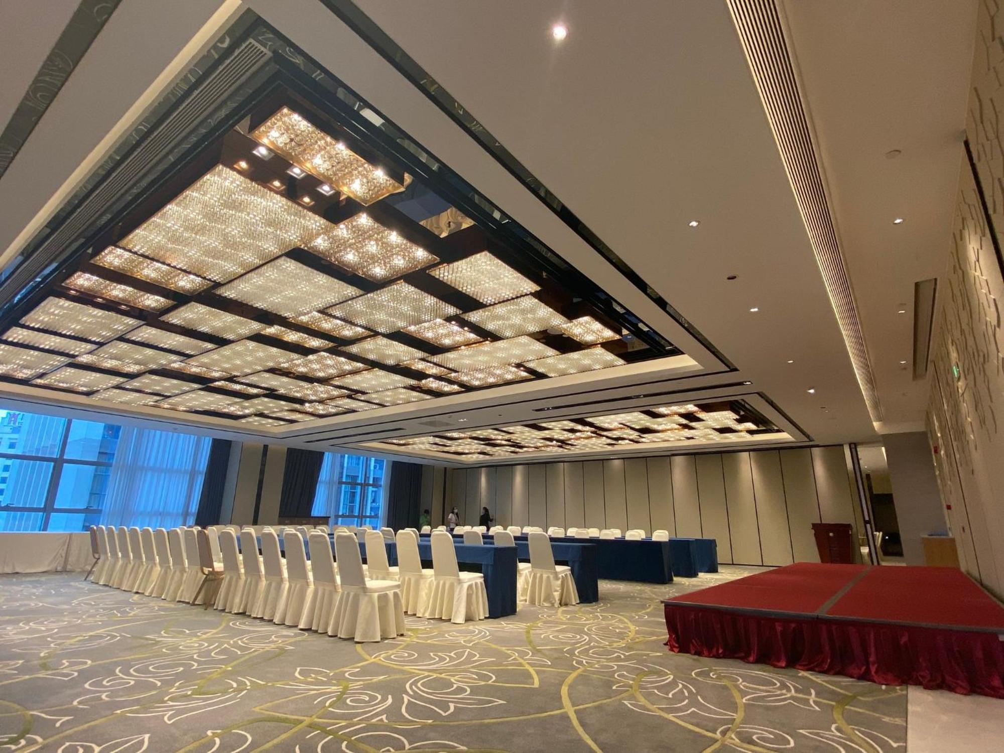 Holiday Inn Guangzhou South Lake Hotel - Ideal For Business & Leisure Εξωτερικό φωτογραφία